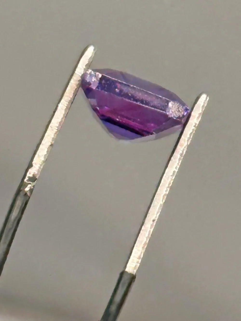 Color Changing Alexandrite - Picture 14 of 16